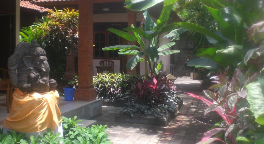 Mina Pelasa Hotel Legian  Exterior photo