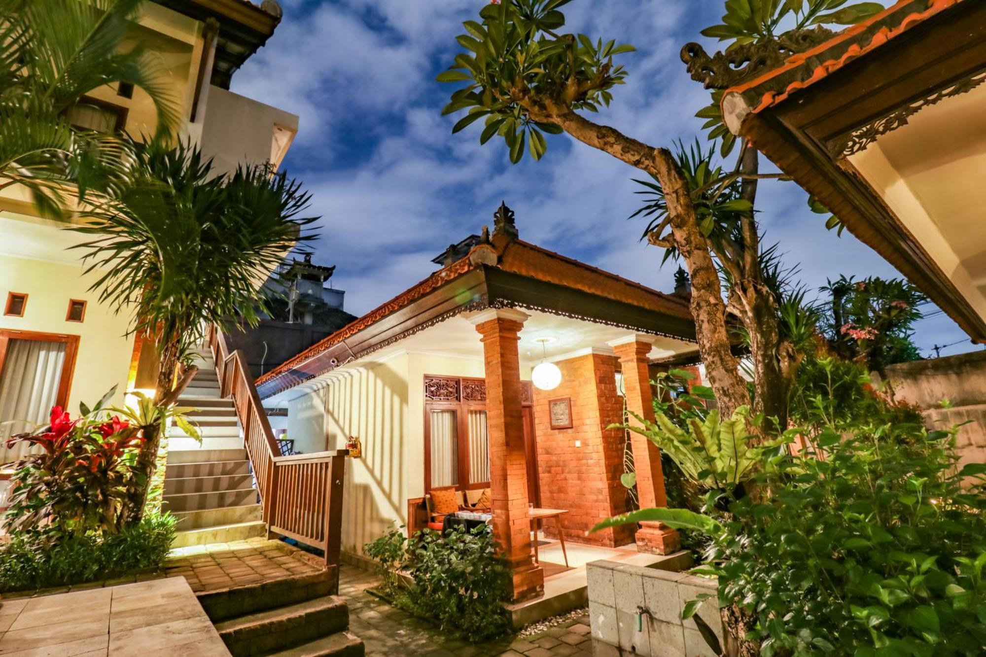 Mina Pelasa Hotel Legian  Exterior photo