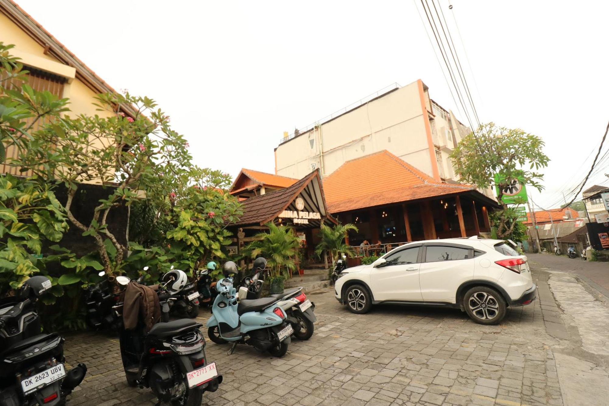 Mina Pelasa Hotel Legian  Exterior photo
