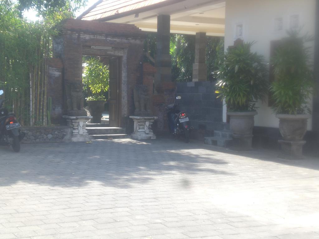 Mina Pelasa Hotel Legian  Exterior photo