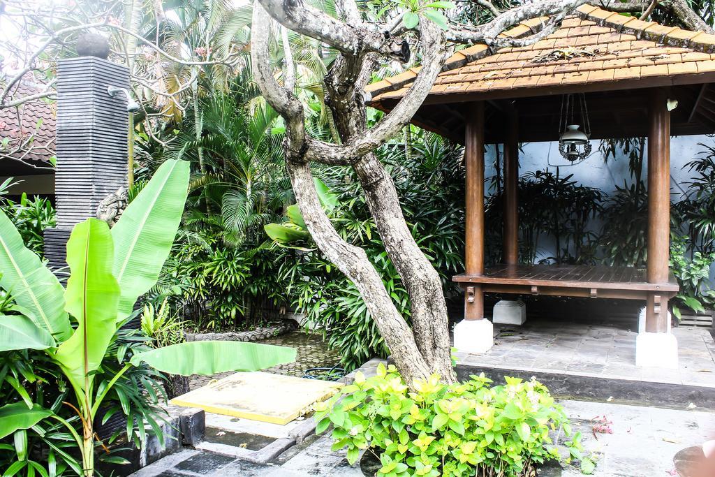Mina Pelasa Hotel Legian  Exterior photo