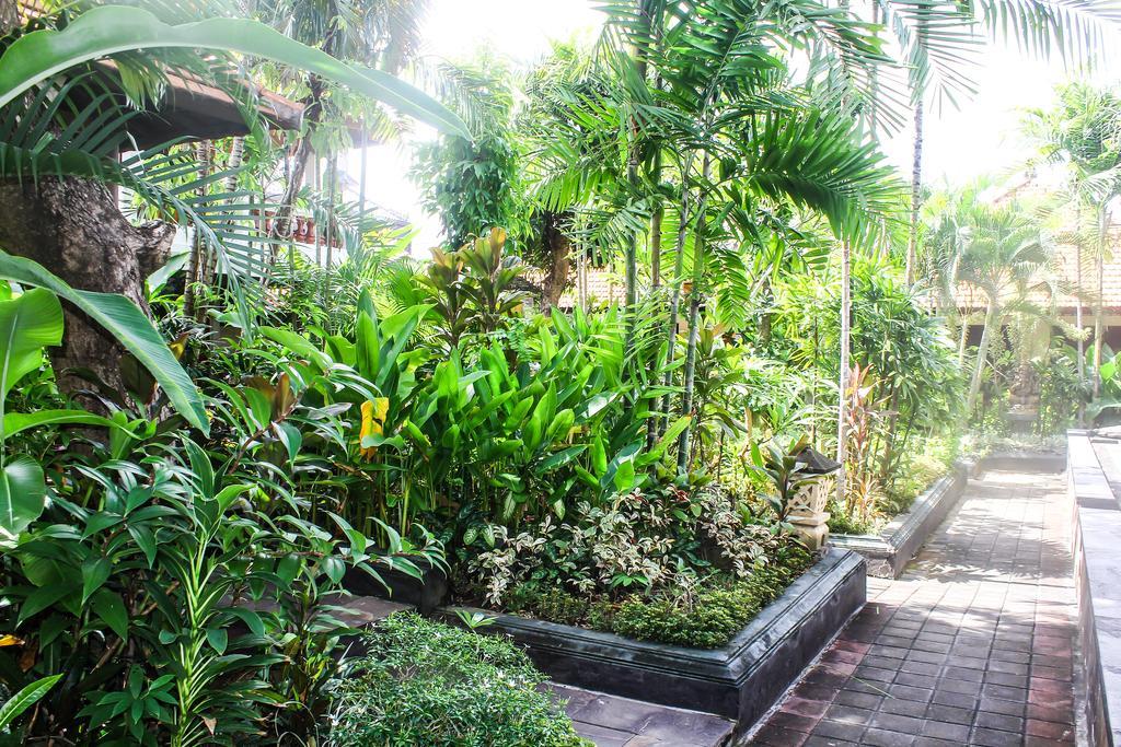 Mina Pelasa Hotel Legian  Exterior photo